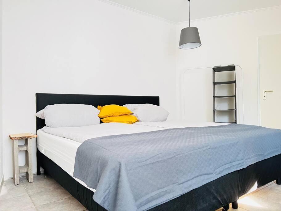 Zentrales Grosszuegiges Apartment Mit Dachterrasse! ボーフム エクステリア 写真