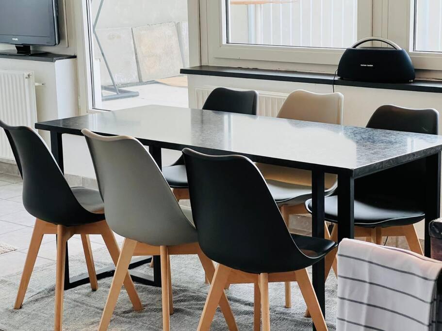 Zentrales Grosszuegiges Apartment Mit Dachterrasse! ボーフム エクステリア 写真