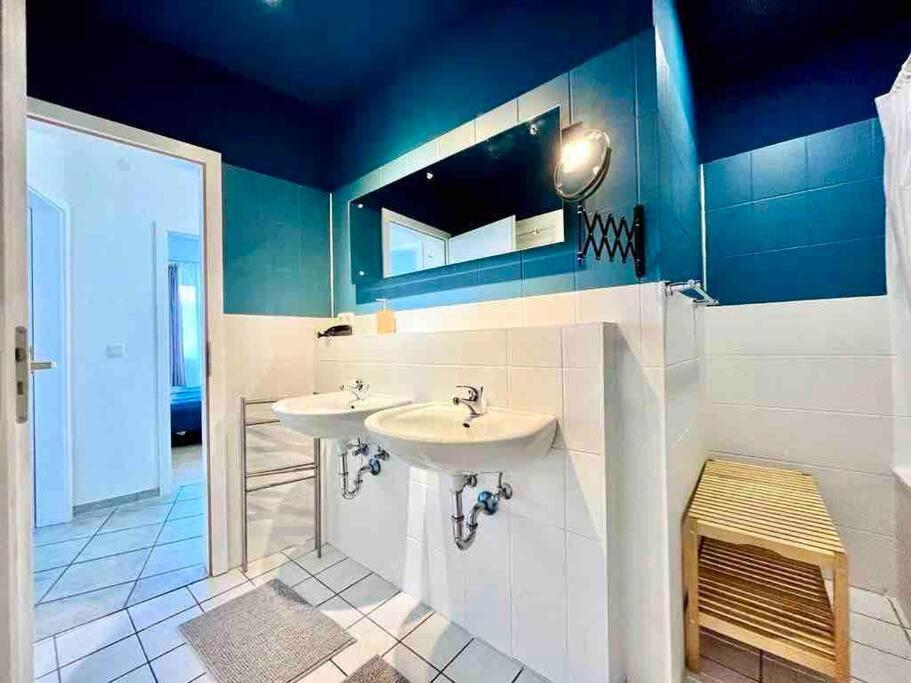 Zentrales Grosszuegiges Apartment Mit Dachterrasse! ボーフム エクステリア 写真