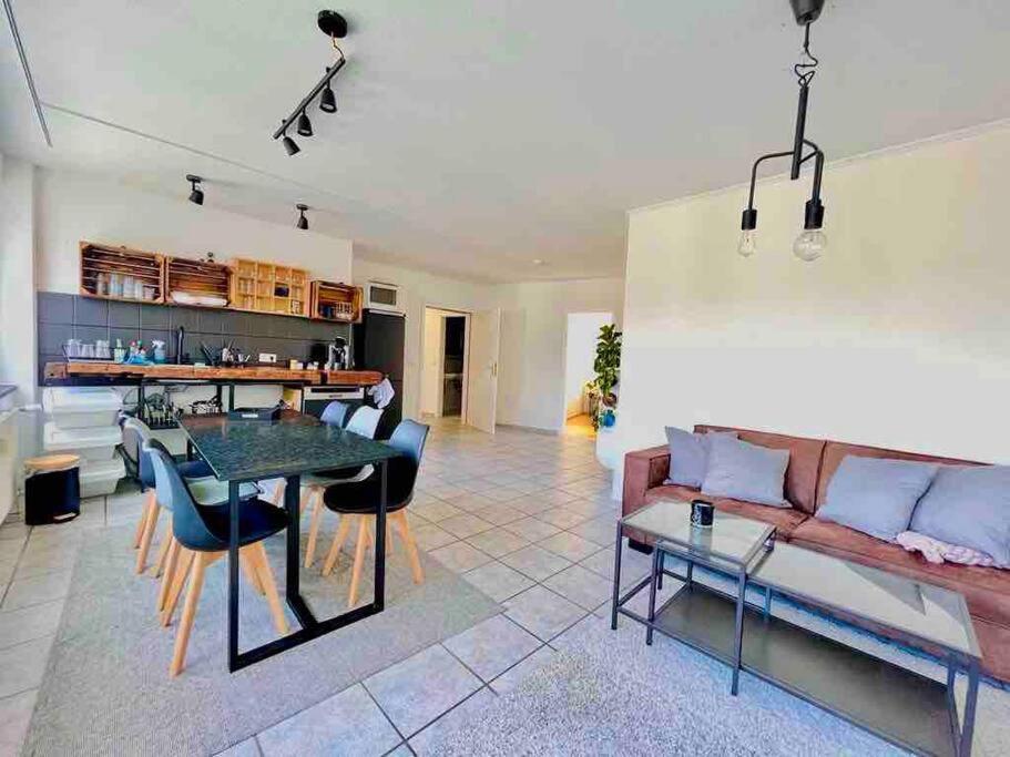 Zentrales Grosszuegiges Apartment Mit Dachterrasse! ボーフム エクステリア 写真